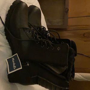 Women’a Black combat boots style new with tags